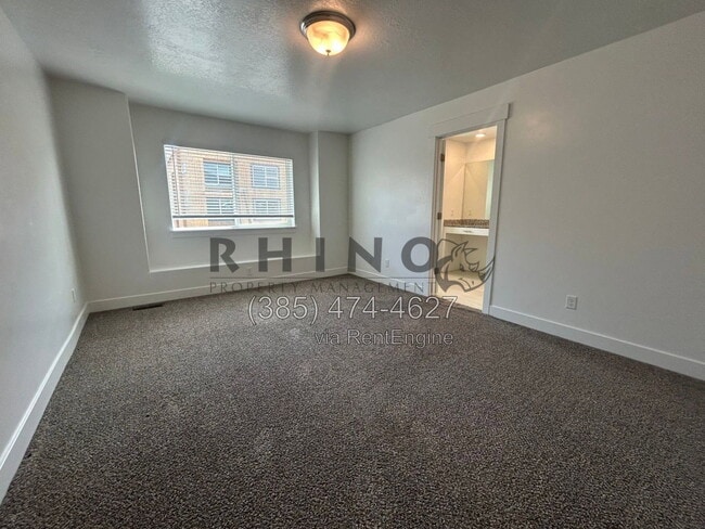 Building Photo - 352 E 1850 N