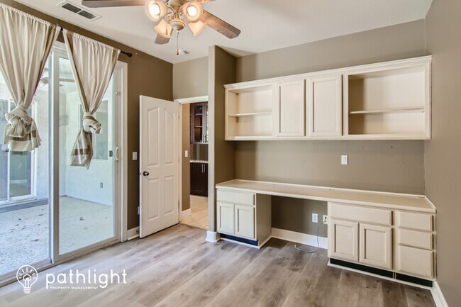 Building Photo - 6142 Big Bend Dr, Roseville, CA, 95678