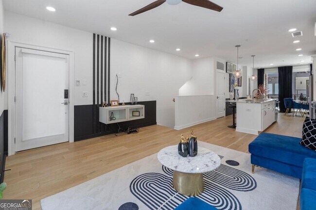 Building Photo - 371 Pratt Dr SE