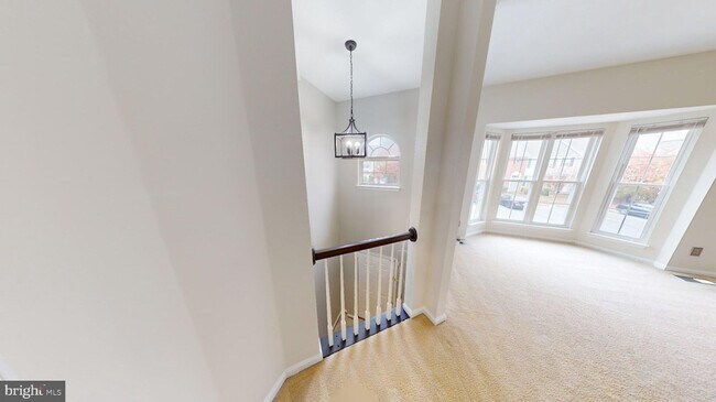 Building Photo - 15514 Port Washington Ct