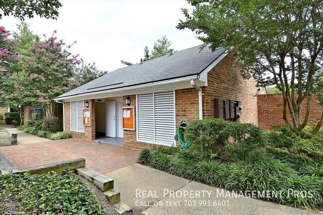 Building Photo - 2602 S Arlington Mill Dr