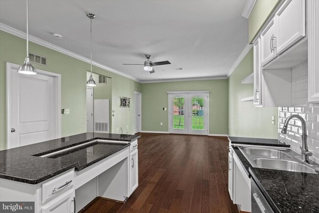 Building Photo - 43031 Foxtrail Woods Terrace