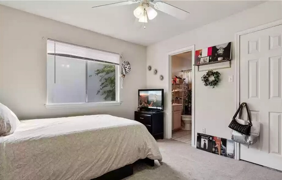 Bedroom 1 - 876 Sagewood Trl