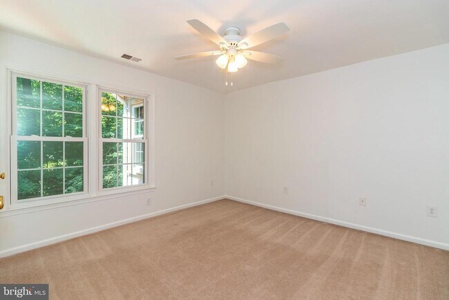 Building Photo - 7300 Scarlet Oak Ct