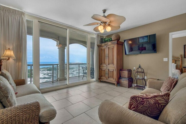 Building Photo - 2 Portofino Dr