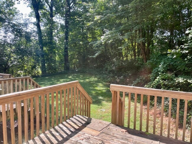 Building Photo - 904 Grand Arbre Dr