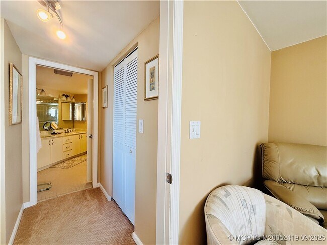 Building Photo - 9500 S Ocean Dr