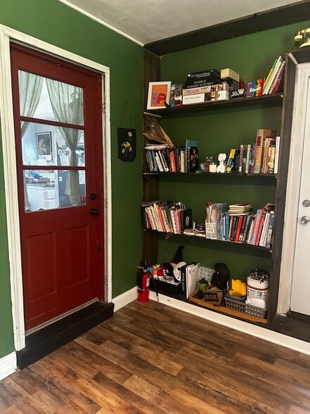 Building Photo - 16 Wagon Trail Rd