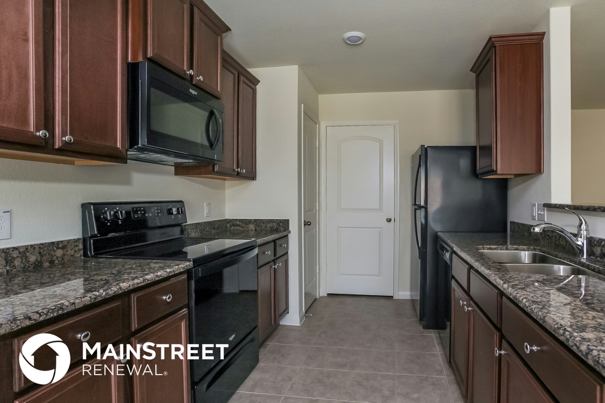 Building Photo - 27032 Leonardo Dr