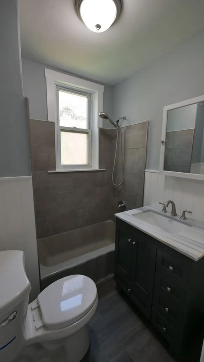 Building Photo - 58 Franklin St