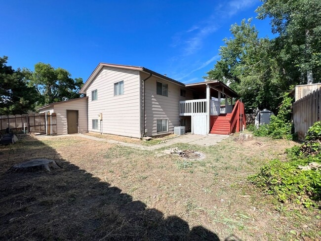 Building Photo - 4 Bedroom/2 Bathroom House in Midvale