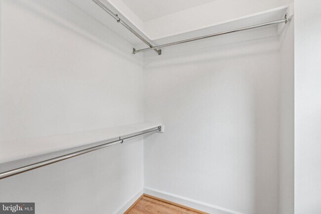 Building Photo - 5875 Woodfield Estates Dr