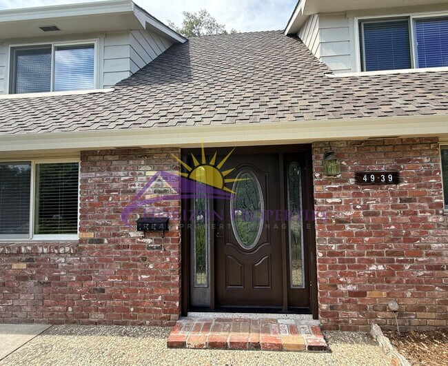 Building Photo - 3 Bed 2.5 Bath 2,027 sqft Fair Oaks Home with bonus office