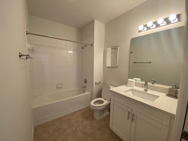 Building Photo - 2081 Willow Hammock Cir
