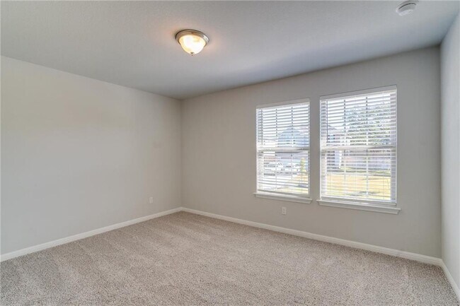 Building Photo - 2205 Limestone Lake Dr