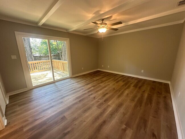 Building Photo - 3016 Giles Pl