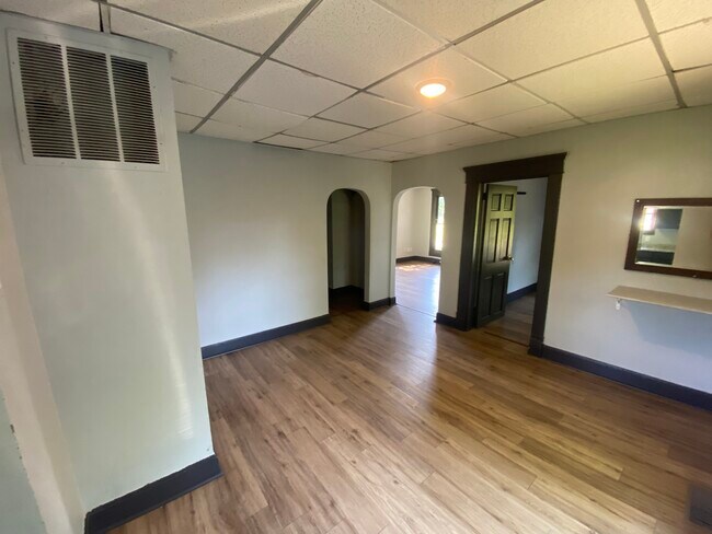 Building Photo - 428 Avenue E