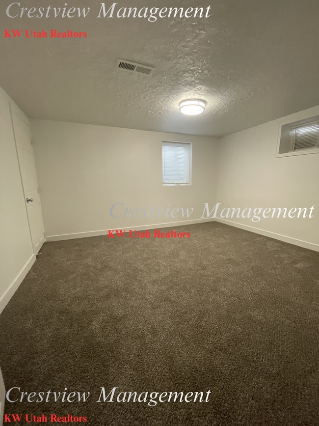 Building Photo - Martin Triplex