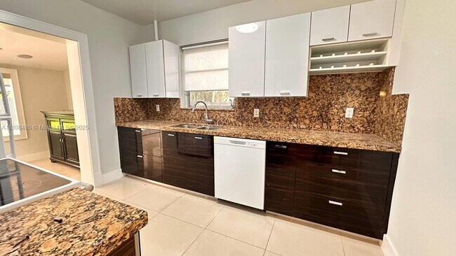 Building Photo - 2474 SW 24th Ter