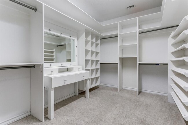 Building Photo - 617 Saddle Forest