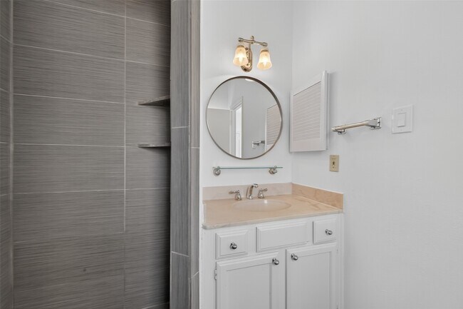 Building Photo - 12691 Briar Patch Dr