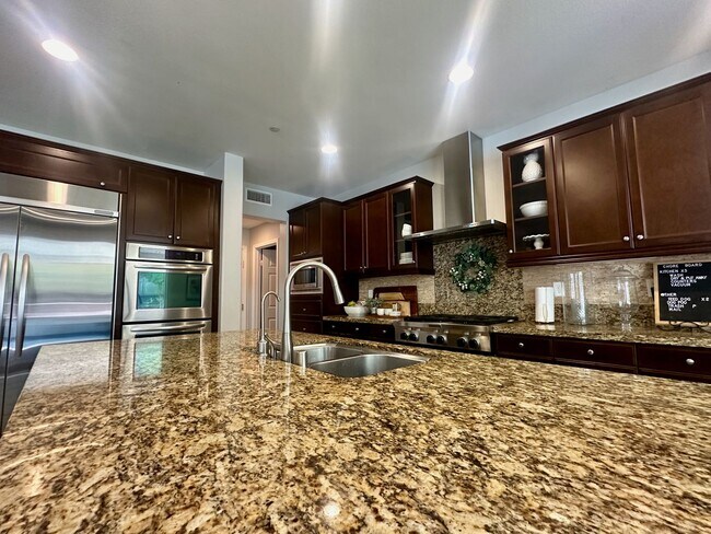 Building Photo - Corner lot Executive home near everything!