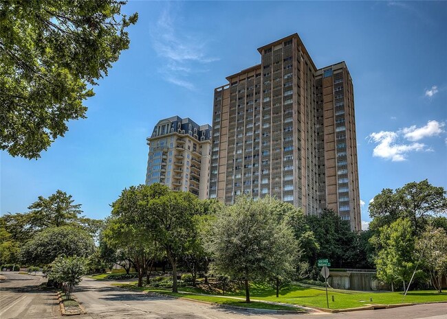 Building Photo - 3525 Turtle Creek Blvd