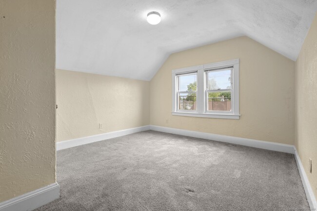 Building Photo - 969 Wood Ave