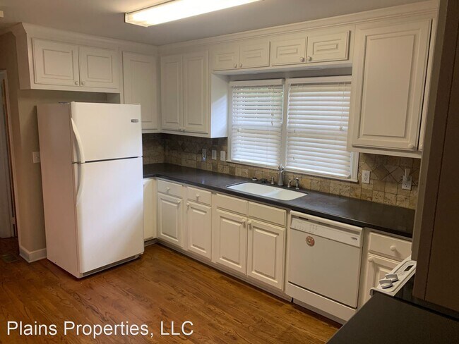Building Photo - 4 br, 3.5 bath House - 505 N. Cary Drive