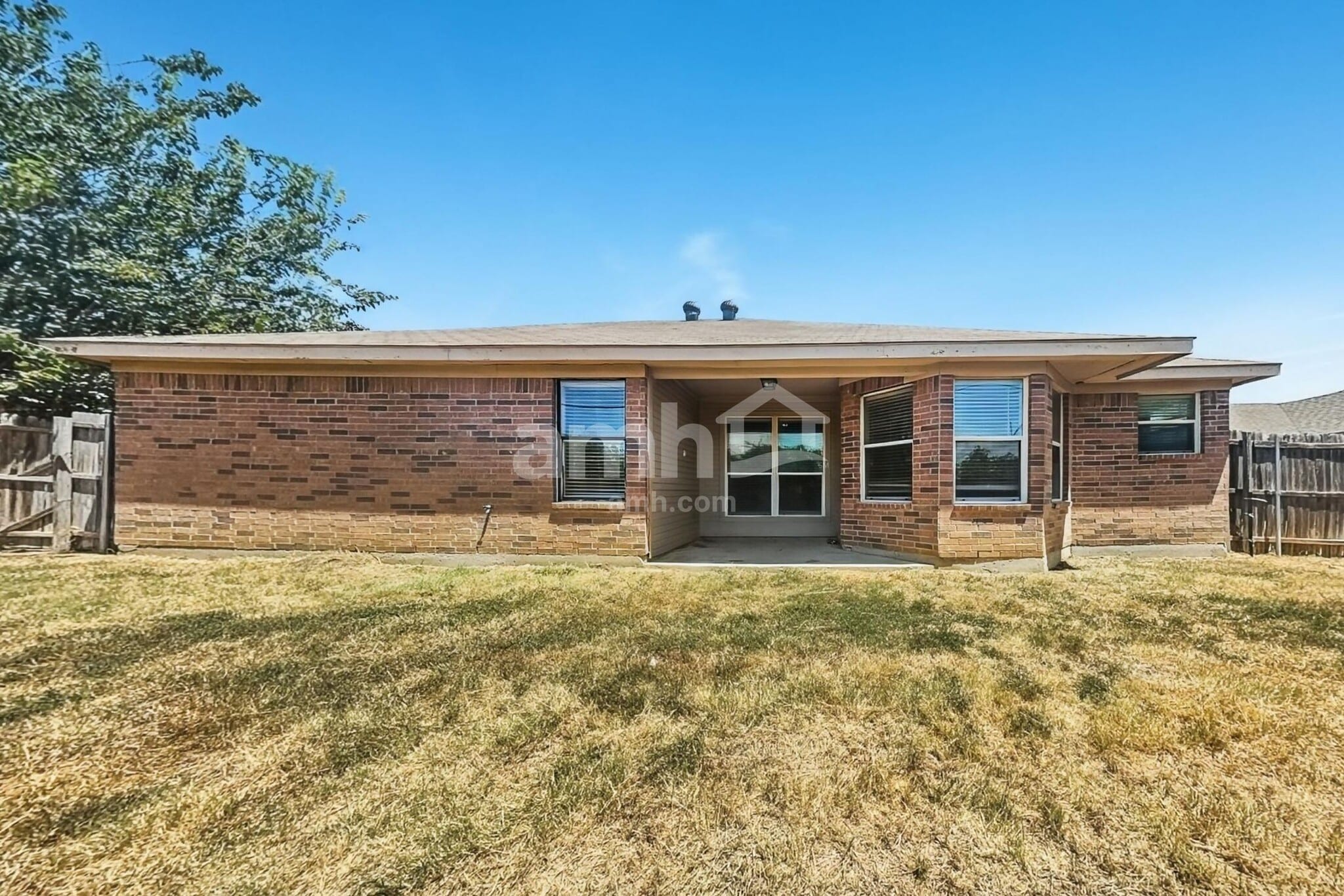 Building Photo - 413 Bretts Way