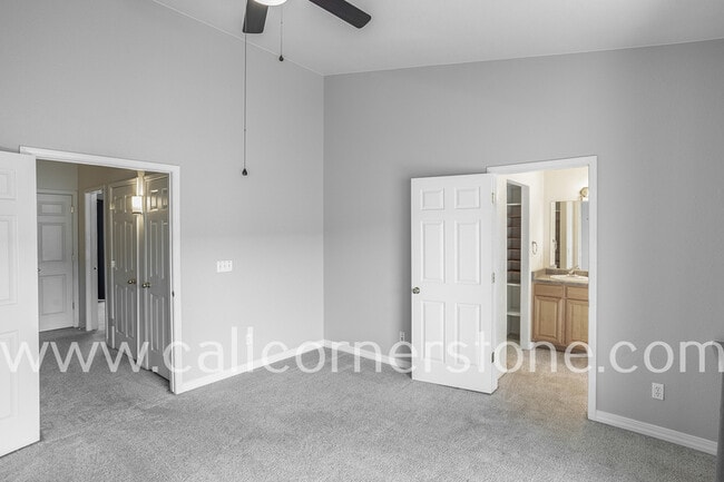 Building Photo - 973 Mountain Crest Vw
