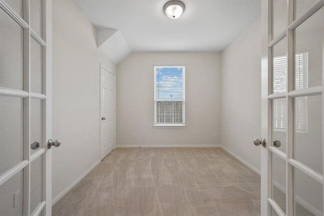 Building Photo - 9702 Fairymoss Ct