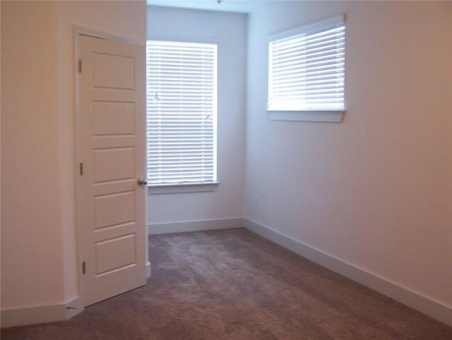 Building Photo - 2214 Capulet St