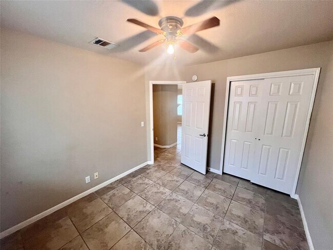 Building Photo - 2509 Elara Dr