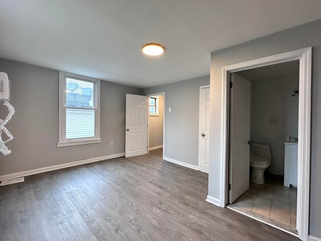 Building Photo - 6411 Durham Ave