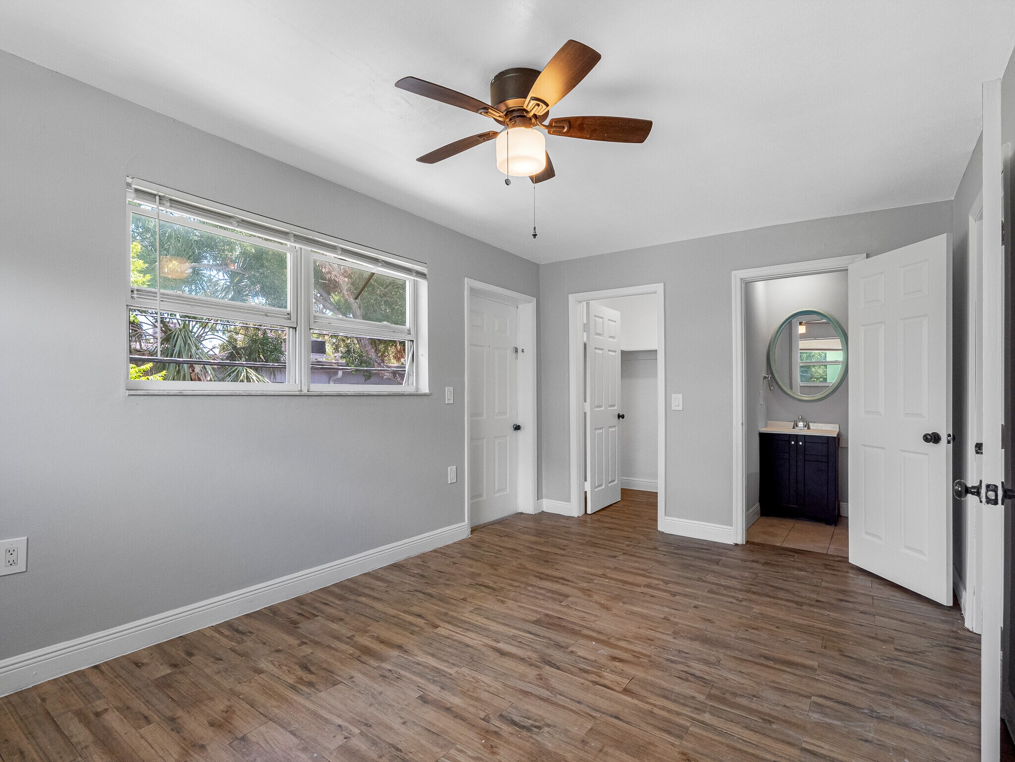 Fans in each bedroom - 311 Avanda Ct