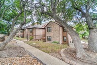 Building Photo - Spacious Second-Story Condo Near Medical C...