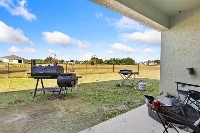 Building Photo - 3019 Honeywood Rd