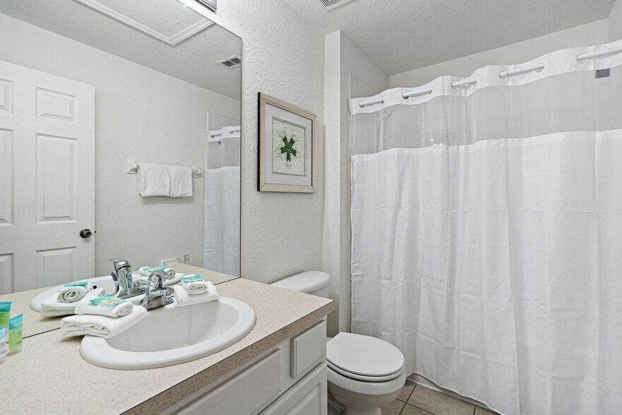 Building Photo - 2563 Maneshaw Ln