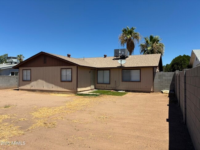 Building Photo - 5915 W Tierra Buena Ln