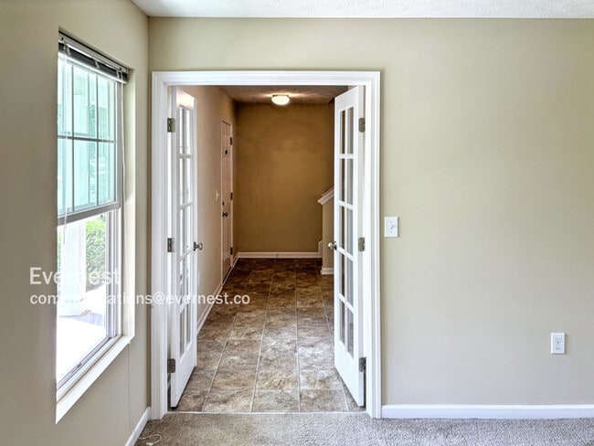 Building Photo - 5679 Marshfield Dr