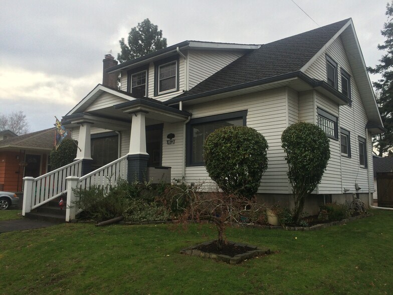 Building Photo - 6235 N Villard Ave