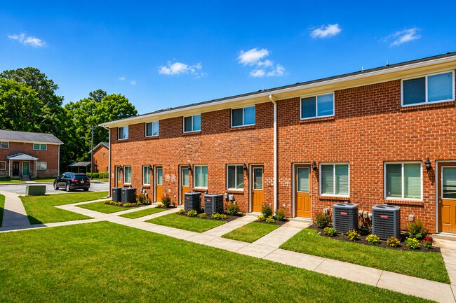 Building Photo - 3751 M.L.K. Jr Dr SW