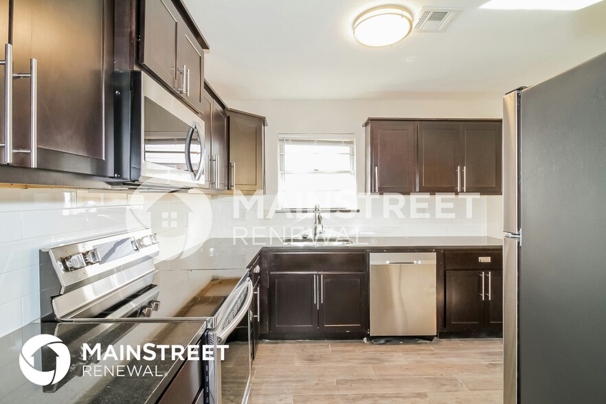 Building Photo - 2613 SW 90th St