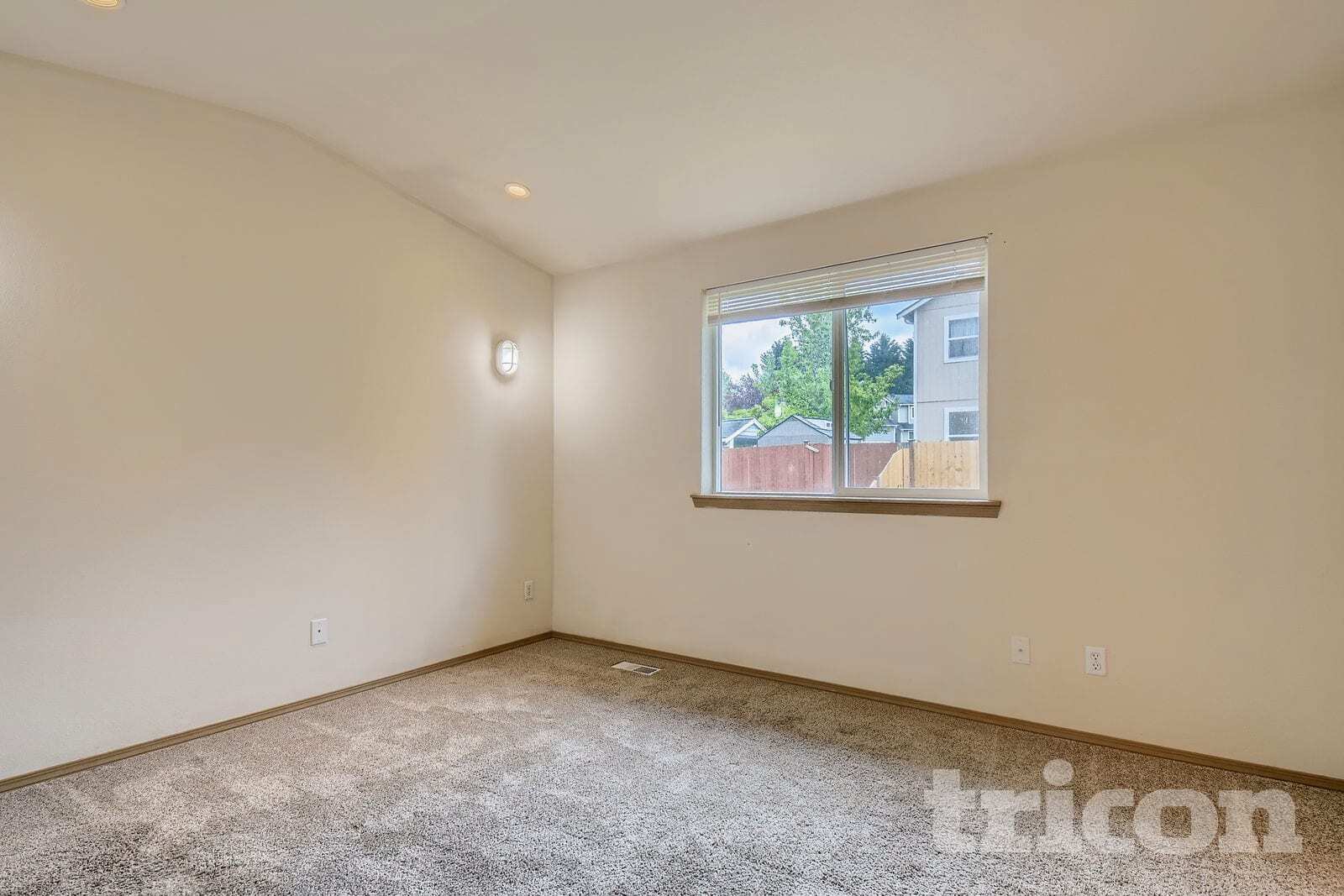 Building Photo - 8928 160th St Ct E