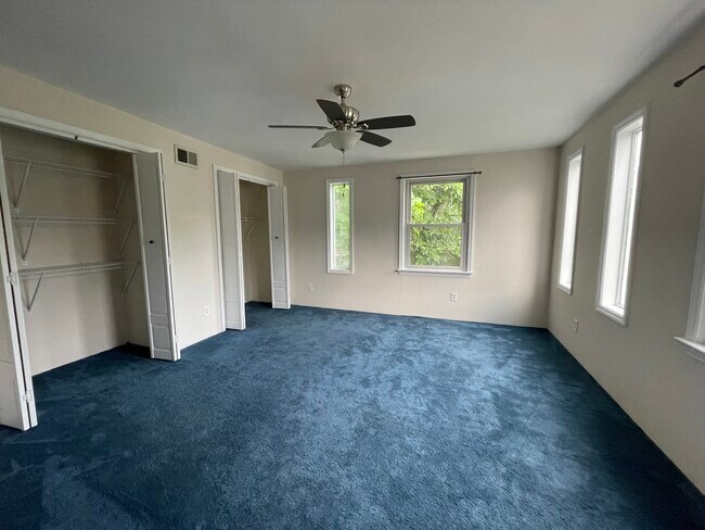 Building Photo - 5937 Monticello Rd