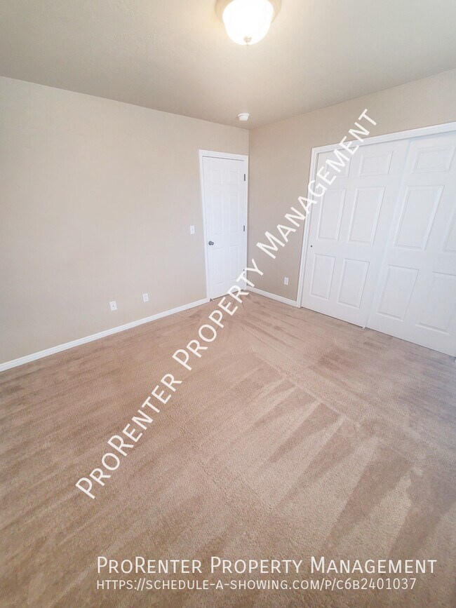 Building Photo - 1062 S 1775 W