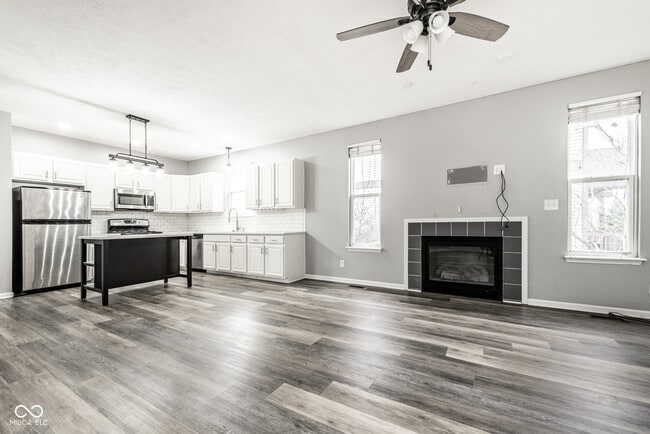 Building Photo - 2525 Central Ave