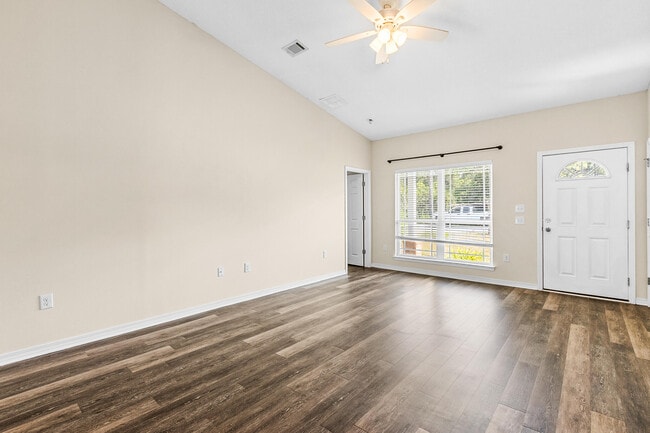 Building Photo - 3229 Atlas Dr
