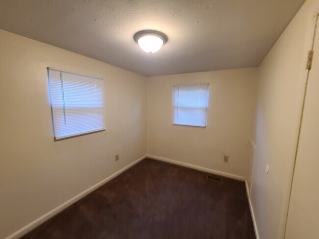 Building Photo - 13322 E Orell Rd